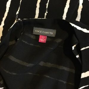 Vince Camuto Dresses - Vince Camuto Black White Striped Waist Vince Camuto Dresses - Vince Camuto Black White Striped Waist